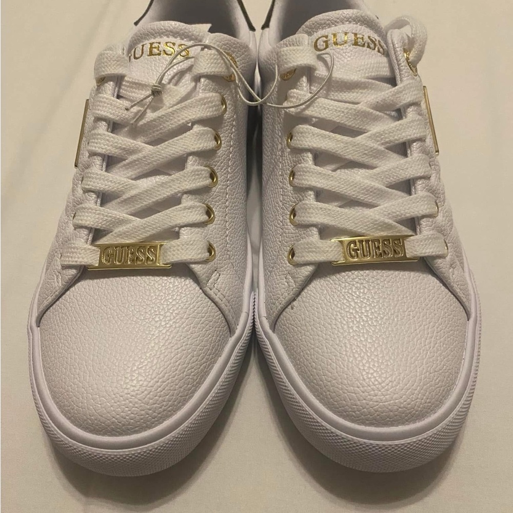 Never worn. Smoke and pet free home